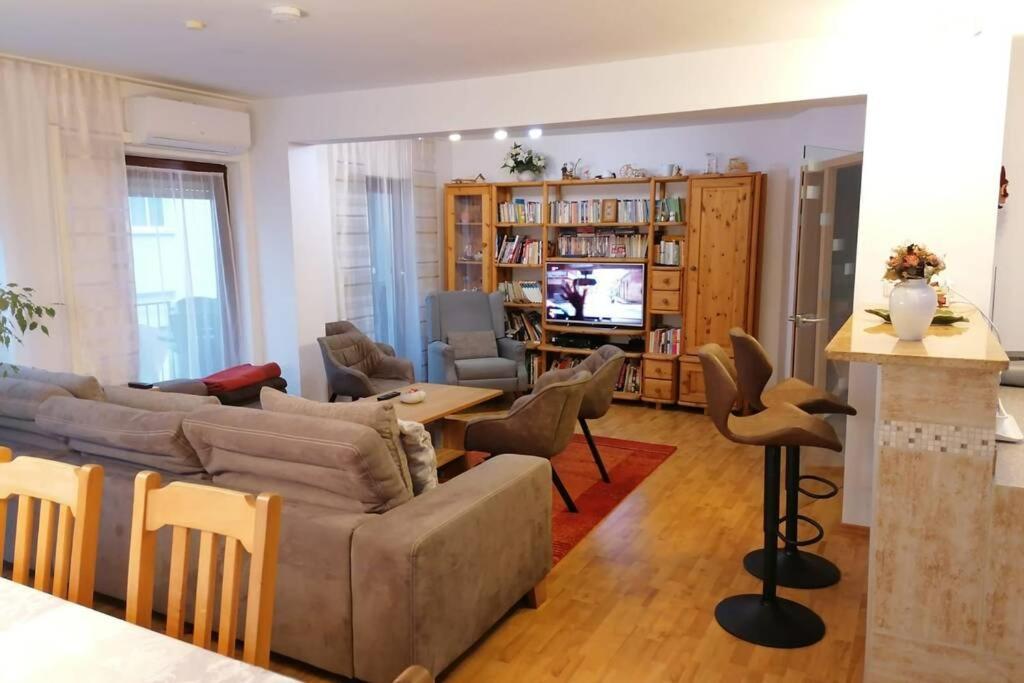 Beste Lage Im Zentrum Und Am Hofgarten 150Qm Mit Klima, 2Xbalkon, Aufzug, Familienfreundlich Bayreuth Esterno foto